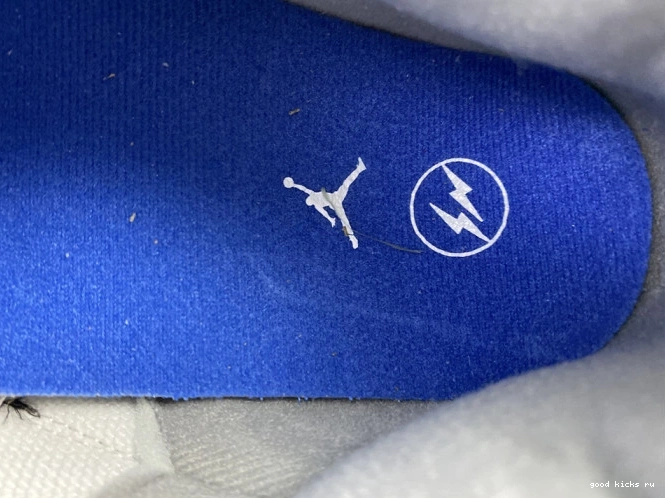 Blue Retro 3 Air White Jordan CT8532-040 0811